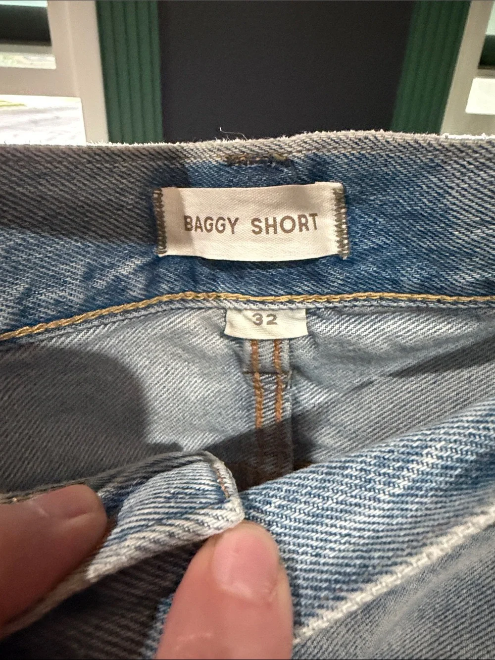 American Eagle Outfitters Light Wash Raw Hem Denim Shorts Baggy